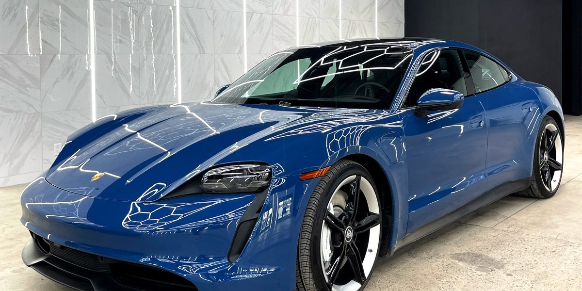 Transform Your Vehicle’s Look Instantly with Vinyl Wraps Transform Your Vehicle's Look Instantly with Vinyl Wraps