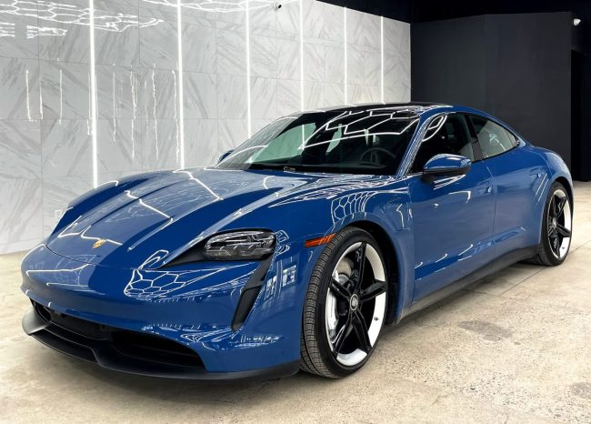 Transform Your Vehicle’s Look Instantly with Vinyl Wraps Transform Your Vehicle's Look Instantly with Vinyl Wraps