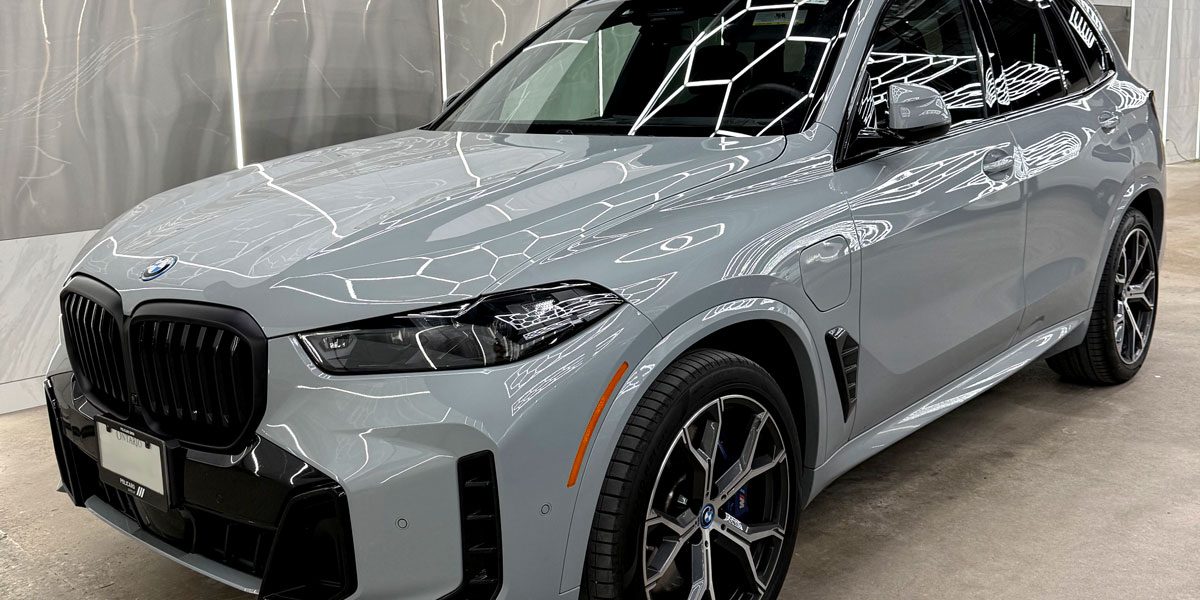Vinyl Wrap vs Repainting: What Makes More Sense?
